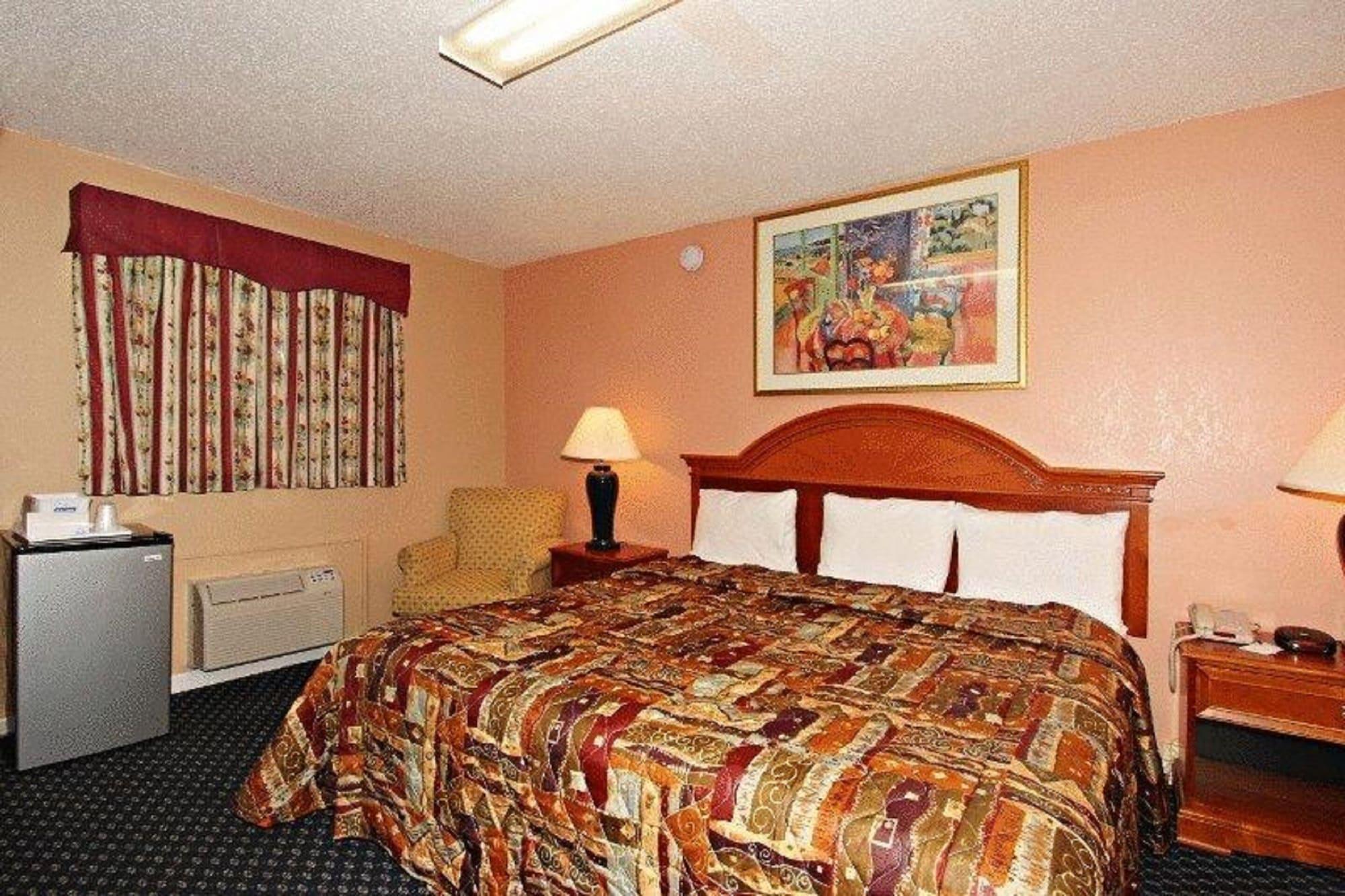 The Regal Inn & Suites Rosedale Exterior photo