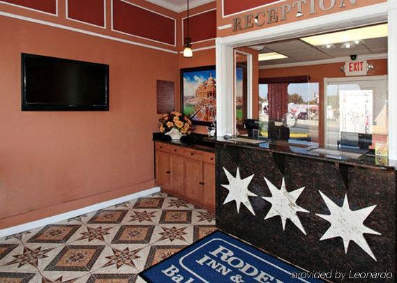 The Regal Inn & Suites Rosedale Interior photo