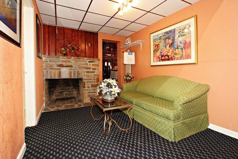 The Regal Inn & Suites Rosedale Room photo